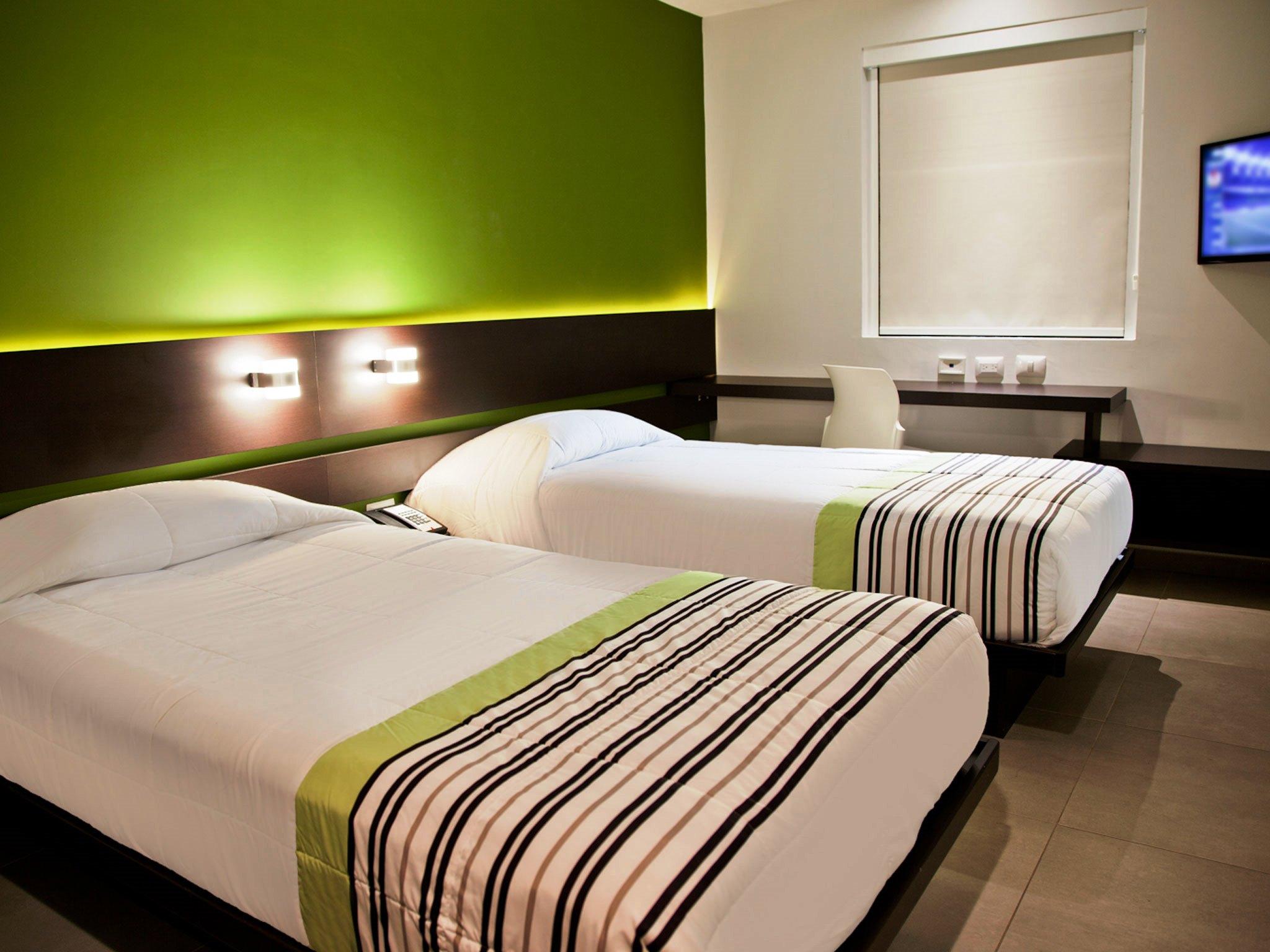 Hotel Express Junior Aeropuerto