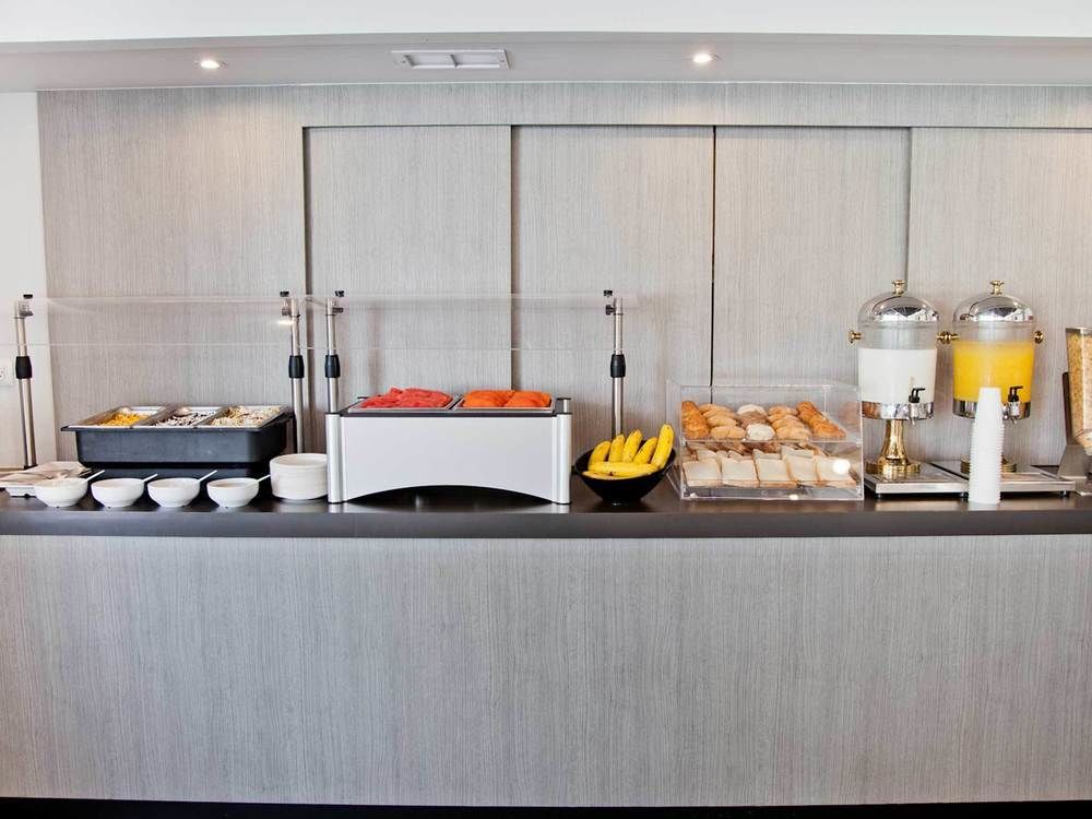 Hotel Express Junior Aeropuerto 3*